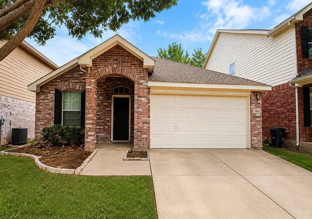 Photo 1 of Single family home for sale at 13252 Ridgepointe Rd, Fort Worth, TX 76244 | MLS# 21352216 | Listing updated on 2026-08-31
