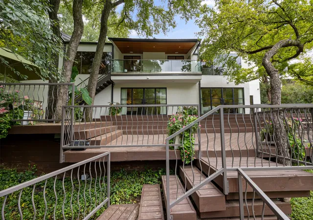 Photo 1 of Sale Pending at 2103 Indian Creek Dr, Fort Worth, TX 76107 | MLS# 21355752 | Listing updated on 2026-08-29