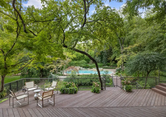 Photo 2 of Sale Pending at 2103 Indian Creek Dr, Fort Worth, TX 76107 | MLS# 21355752 | Listing updated on 2026-08-29