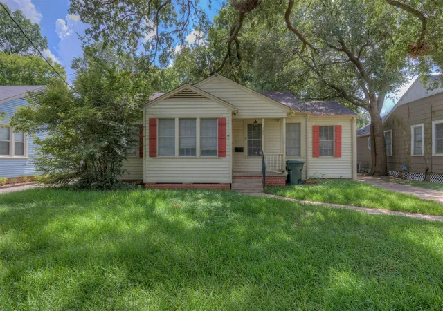Photo 1 of Single family home for sale at 187 Atlantic Ave, Shreveport, LA 71105 | MLS# 21355211 | Listing updated on 2026-08-29