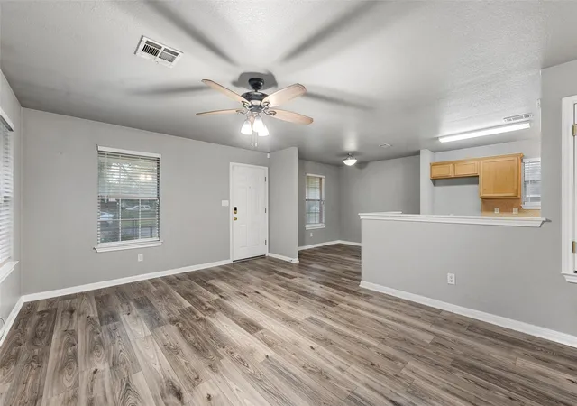 Photo 3 of Single family home for sale at 600 Calumet St, Waco, TX 76704 | MLS# 21355789 | Listing updated on 2026-08-26