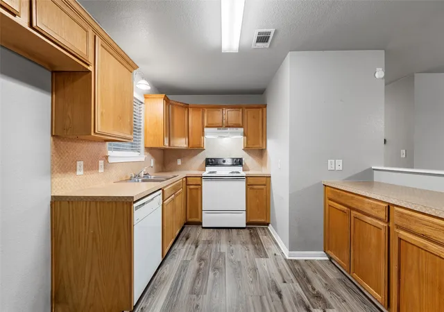 Photo 3 of Single family home for sale at 600 Calumet St, Waco, TX 76704 | MLS# 21355789 | Listing updated on 2026-08-26