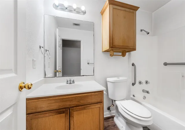 Photo 4 of Single family home for sale at 600 Calumet St, Waco, TX 76704 | MLS# 21355789 | Listing updated on 2026-08-26