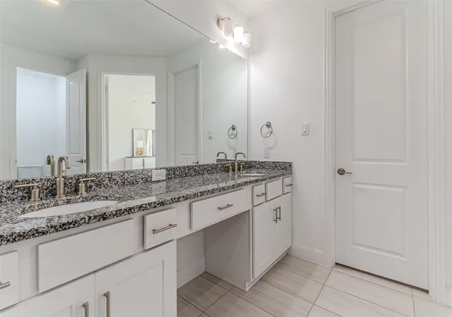 Photo 4 of Single family home for sale at 2515 Bedford Rd, Argyle, TX 76226 | MLS# 21355940 | Listing updated on 2026-09-24