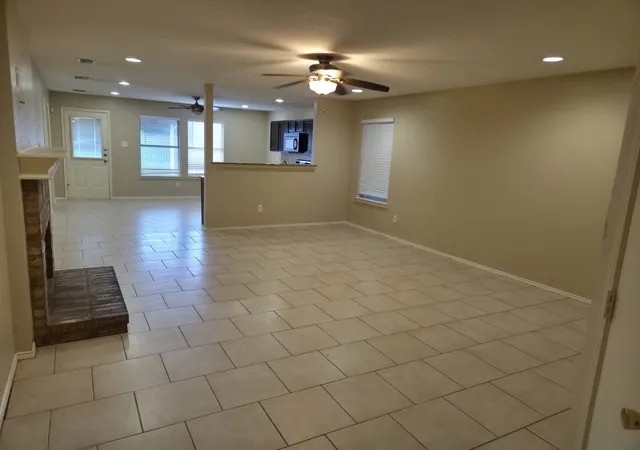 Photo 3 of Single family home for sale at 8704 Hunters Creek Dr, Fort Worth, TX 76123 | MLS# 21355951 | Listing updated on 2026-08-10