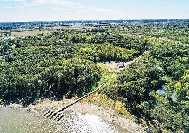 Photo 3 of Land for sale at 8423 Southern Shore Ct, Seven Points, TX 75143 | MLS# 21355962 | Listing updated on 2026-08-10