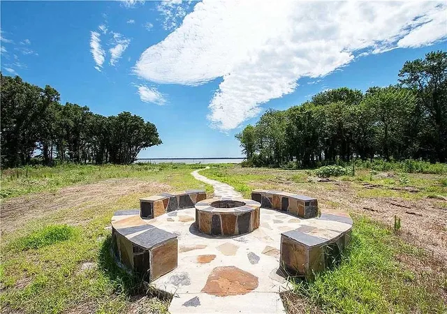 Photo 4 of Land for sale at 8423 Southern Shore Ct, Seven Points, TX 75143 | MLS# 21355962 | Listing updated on 2026-08-10