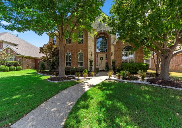 Photo 2 of Single family home for sale at 2447 Blackstone Dr, Frisco, TX 75033 | MLS# 21352274 | Listing updated on 2026-10-07