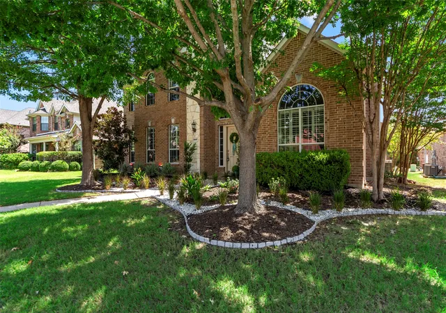 Photo 3 of Single family home for sale at 2447 Blackstone Dr, Frisco, TX 75033 | MLS# 21352274 | Listing updated on 2026-10-07