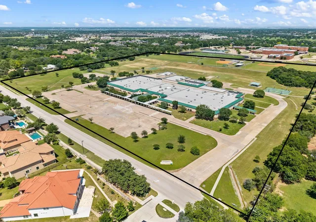 Photo 2 of Land for sale at 801 Shady Oaks, Southlake, TX 76092 | MLS# 21355979 | Listing updated on 2026-08-31