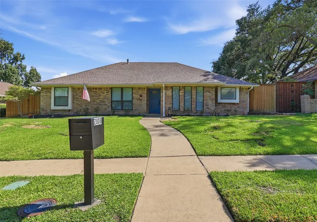 Photo 1 of Sale Pending at 2808 Fountain Head Dr, Plano, TX 75023 | MLS# 21355828 | Listing updated on 2026-08-31