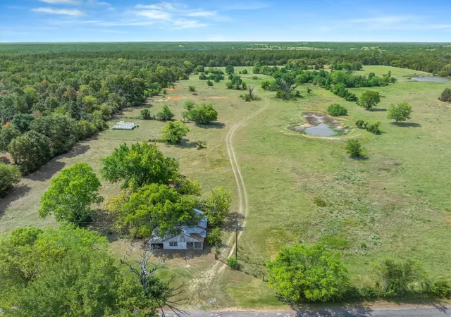 Photo 4 of House for sale at 3183 Vz County Road 1712, Grand Saline, TX 75140 | MLS# 21356007 | Listing updated on 2026-08-11