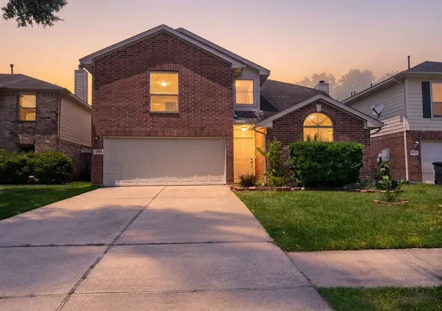 Photo 2 of Single family home for sale at 11826 Lelda Ln, Houston, TX 77071 | MLS# 21352079 | Listing updated on 2026-08-11