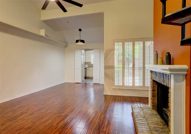 Listing Photo 1 - Condo for sale in building located at 5565 Preston Oaks Rd, Dallas, TX 75254 - Unit #120