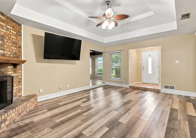 Photo 2 of Sale Pending at 135 Meadow Ridge Dr, Cedar Hill, TX 75104 | MLS# 21355441 | Listing updated on 2026-09-17