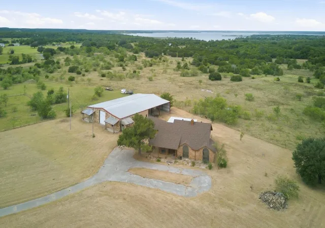Photo 2 of Single family home for sale at 431 Hcr 2133, Whitney, TX 76692 | MLS# 21338130 | Listing updated on 2026-08-11