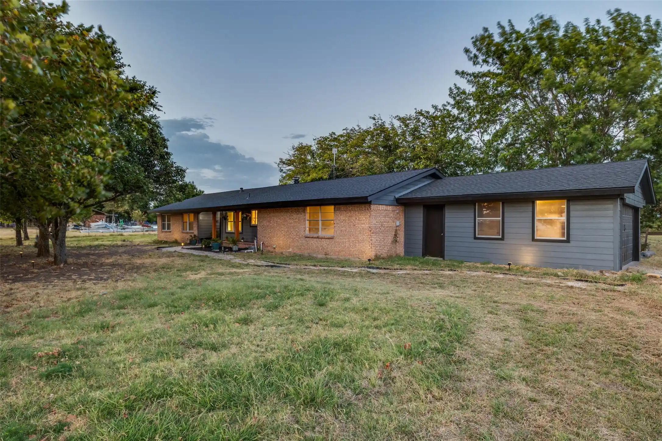Photo 1 of Single family home for sale at 1015 Fm 981, Leonard, TX 75452 | MLS# 21336792 | Listing updated on 2026-10-28