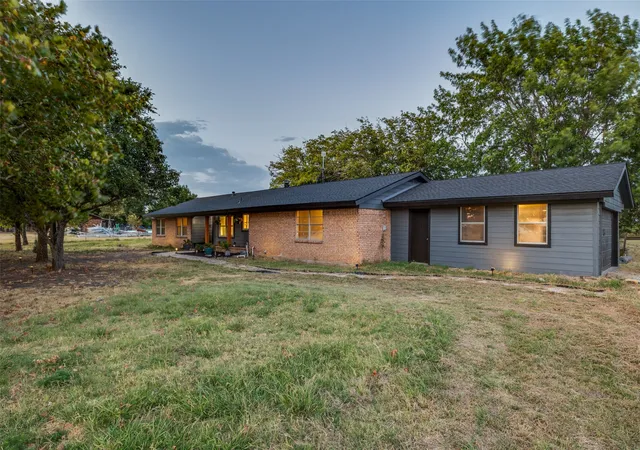 Photo 1 of Single family home for sale at 1015 Fm 981, Leonard, TX 75452 | MLS# 21336792 | Listing updated on 2026-09-27