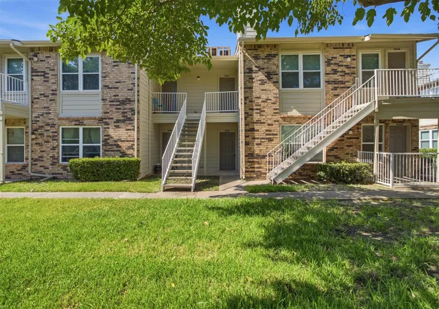 Photo 2 of Condo for sale at 2200 E Trinity Mills Rd #209, Carrollton, TX 75006 | MLS# 21356047 | Listing updated on 2026-09-29