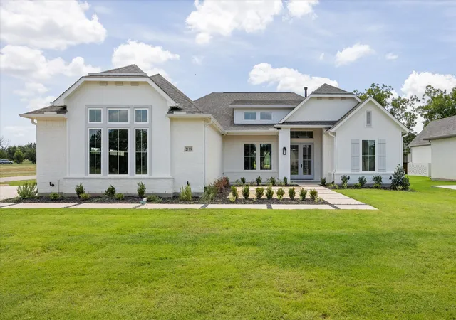 Photo 1 of Single family home for sale at 2188 Middlewood Cir, Granbury, TX 76049 | MLS# 21356004 | Listing updated on 2026-10-08