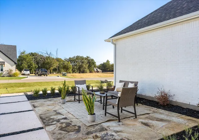Photo 2 of Single family home for sale at 2188 Middlewood Cir, Granbury, TX 76049 | MLS# 21356004 | Listing updated on 2026-10-08