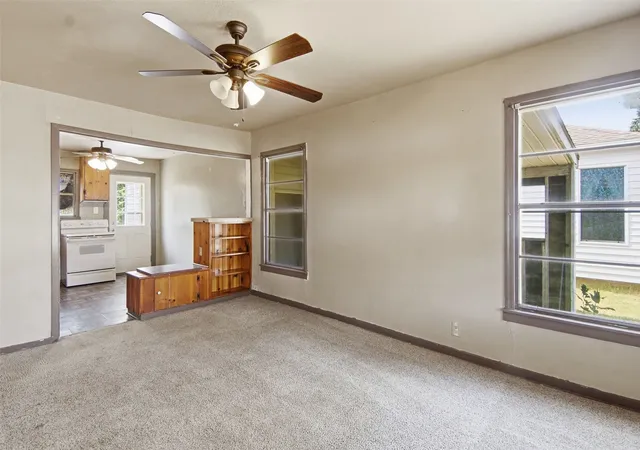 Photo 3 of Single family home for sale at 1203 Hanover St, Weatherford, TX 76086 | MLS# 21341509 | Listing updated on 2026-10-05