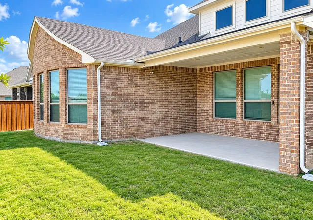 Photo 4 of Single family home for sale at 2008 Johnson Rd, Mansfield, TX 76063 | MLS# 21355064 | Listing updated on 2026-09-21