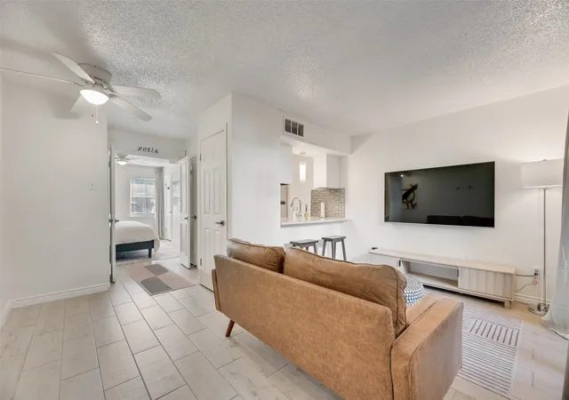 Photo 2 of Condo for sale at 1810 N Garrett Ave #119, Dallas, TX 75206 | MLS# 21354906 | Listing updated on 2026-09-20