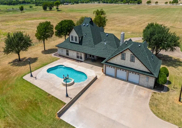 Photo 1 of Sale Pending at 588 Hcr 1231, Whitney, TX 76692 | MLS# 21355041 | Listing updated on 2026-08-26