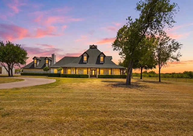 Photo 2 of Sale Pending at 588 Hcr 1231, Whitney, TX 76692 | MLS# 21355041 | Listing updated on 2026-08-26