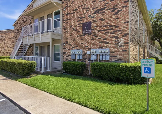 Condo for sale at 2200 E Trinity Mills Rd #402, Carrollton, TX 75006 | MLS# 21356063