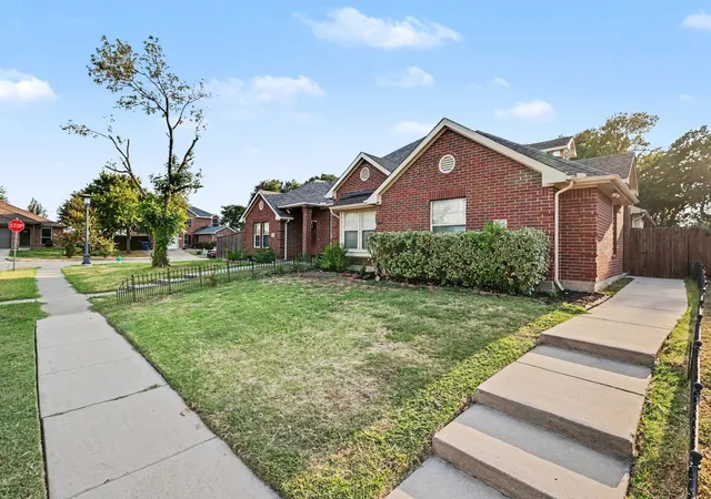 Photo 1 of Single family home for sale at 1637 Myrtle Dr, Little Elm, TX 75068 | MLS# 21355310 | Listing updated on 2026-08-11