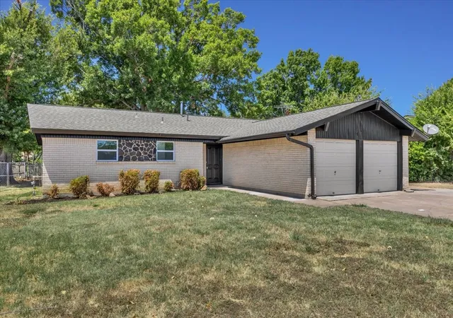 Photo 1 of Single family home for sale at 5205 Cloyce Ct, North Richland Hills, TX 76180 | MLS# 21356132 | Listing updated on 2026-10-03