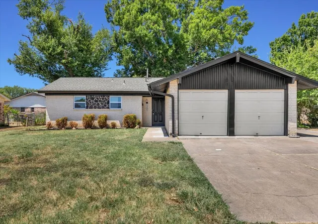 Photo 2 of Single family home for sale at 5205 Cloyce Ct, North Richland Hills, TX 76180 | MLS# 21356132 | Listing updated on 2026-10-03
