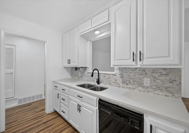 Photo 4 of Single family home for sale at 5205 Cloyce Ct, North Richland Hills, TX 76180 | MLS# 21356132 | Listing updated on 2026-10-03