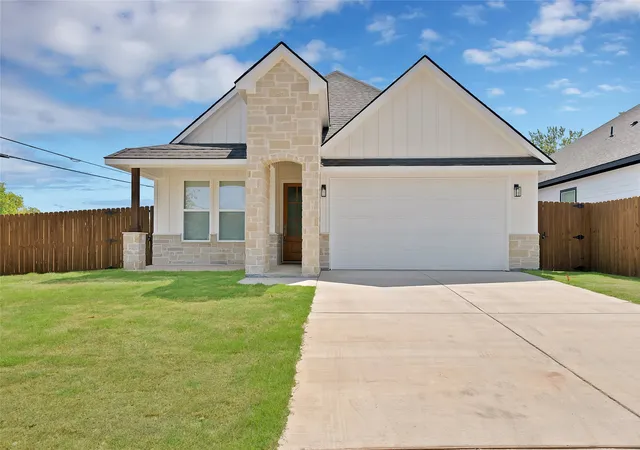 Photo 1 of Single family home for sale at 801 Tierney, Fort Worth, TX 76112 | MLS# 21356101 | Listing updated on 2026-08-28