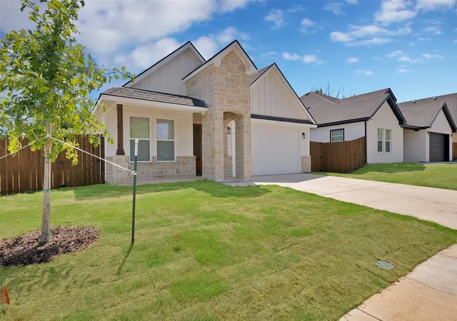 Photo 2 of Single family home for sale at 801 Tierney, Fort Worth, TX 76112 | MLS# 21356101 | Listing updated on 2026-08-28