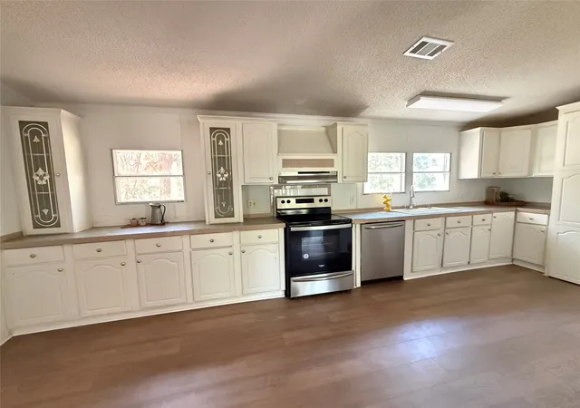 Photo 3 of Manufactured home for sale at 279 Vz County Road 3849, Wills Point, TX 75169 | MLS# 21356130 | Listing updated on 2026-10-05