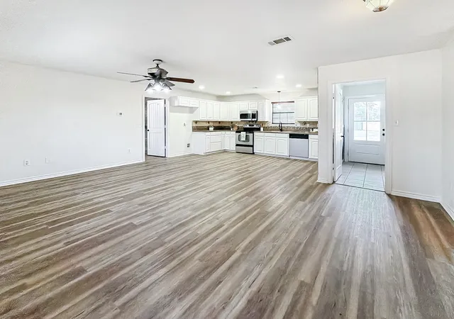 Photo 2 of Single family home for sale at 697 County Road 166, Whitesboro, TX 76273 | MLS# 21356093 | Listing updated on 2026-08-13
