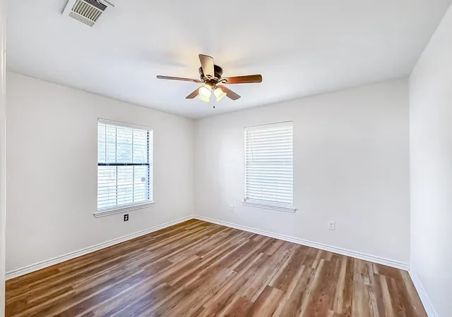 Photo 4 of Single family home for sale at 697 County Road 166, Whitesboro, TX 76273 | MLS# 21356093 | Listing updated on 2026-08-13