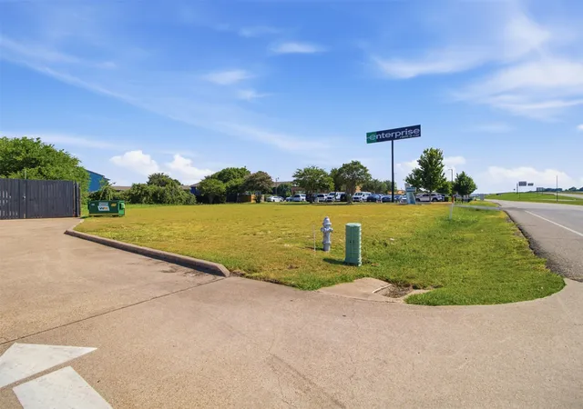 Photo 4 of Land for sale at 150 S J Elmer Weaver Fwy, Cedar Hill, TX 75104 | MLS# 21356190 | Listing updated on 2026-08-11