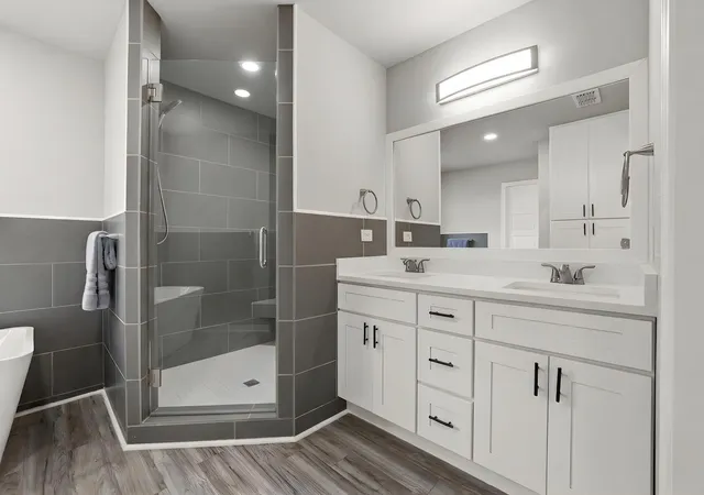 Photo 3 of Single family home for sale at 776 E Fulton St, Van Alstyne, TX 75495 | MLS# 21355492 | Listing updated on 2026-08-16