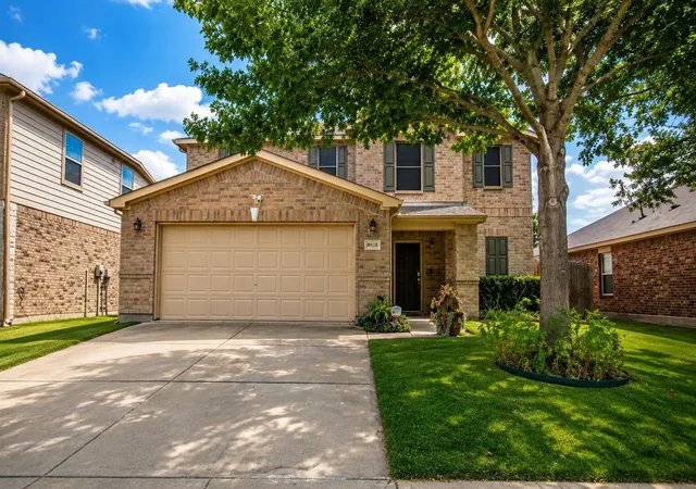 Photo 1 of Single family home for sale at 8928 Winding Valley Dr, Fort Worth, TX 76244 | MLS# 21355890 | Listing updated on 2026-08-11