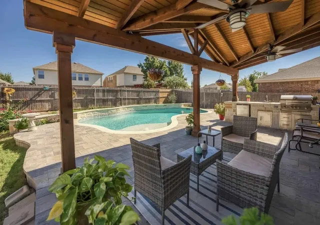 Photo 3 of Single family home for sale at 8928 Winding Valley Dr, Fort Worth, TX 76244 | MLS# 21355890 | Listing updated on 2026-08-11