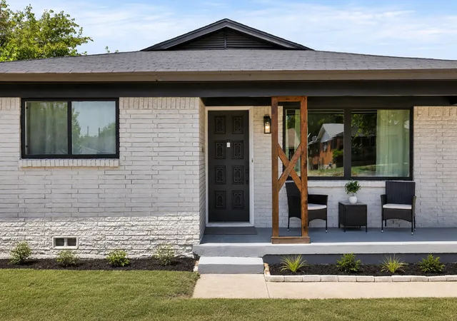 Photo 1 of Single family home for sale at 2915 Clinton Ave, Fort Worth, TX 76106 | MLS# 21356104 | Listing updated on 2026-09-03