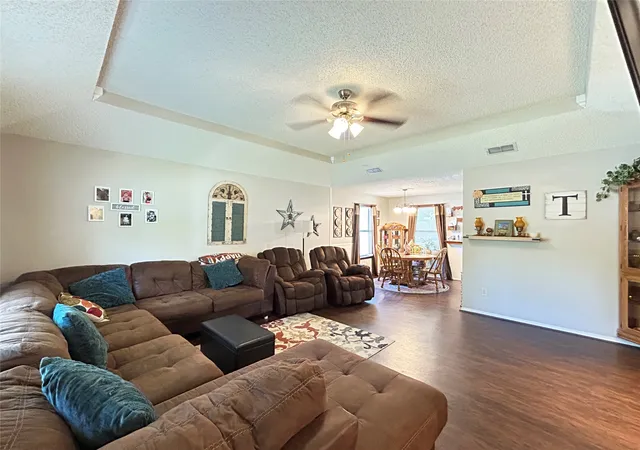 Photo 3 of Single family home for sale at 601 Locust St S, Sulphur Springs, TX 75482 | MLS# 21356335 | Listing updated on 2026-08-12