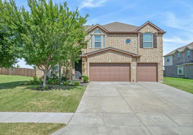 Photo 3 of Single family home for sale at 417 Bastrop Rd, Forney, TX 75126 | MLS# 21356274 | Listing updated on 2026-09-05