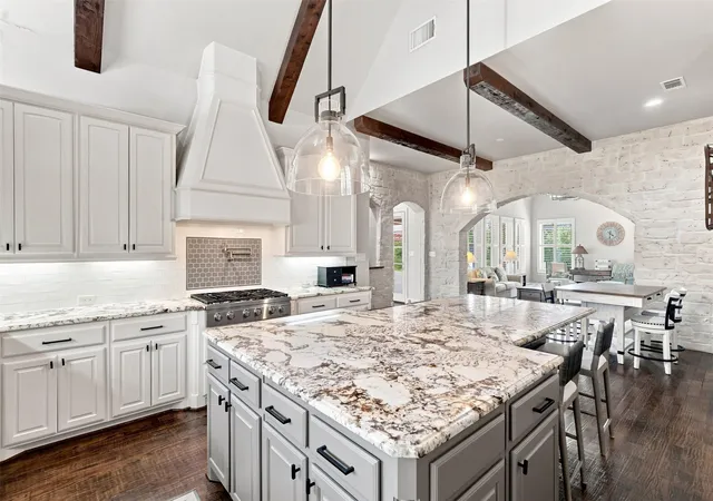 Photo 2 of Single family home for sale at 104 Brentwood Dr, Rockwall, TX 75032 | MLS# 21351561 | Listing updated on 2026-08-17