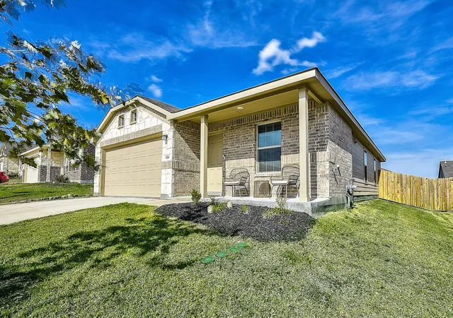 Photo 3 of Single family home for sale at 336 Dry Canyon Wy, Haslet, TX 76052 | MLS# 21356069 | Listing updated on 2026-10-03