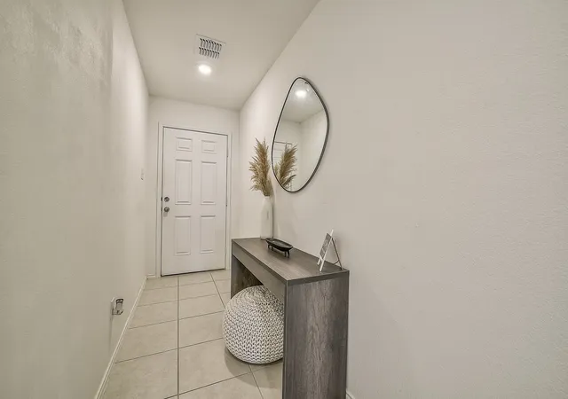 Photo 4 of Single family home for sale at 336 Dry Canyon Wy, Haslet, TX 76052 | MLS# 21356069 | Listing updated on 2026-10-03